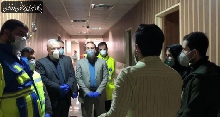 بازدید وزیر بهداشت از دانشجویان در قرنطینه کرونا