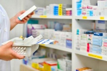 سازمان غدا و دارو  بیماران را از دسترسی به داروهای جدید محروم کرده است