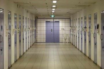 تیمی به منظور نظارت بر اجرای بخش‌نامه پیشگیری از کرونا در زندان‌ها مشخص شود