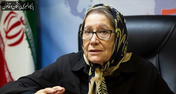 پزشکان به دلیل موقعیت شغلی، درگیر بیماری کرونا میشوند پزشکان به دلیل موقعیت شغلی، درگیر بیماری کرونا میشوند