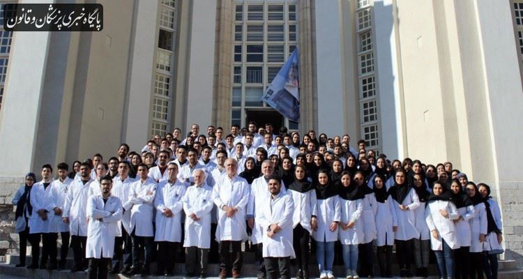 خروج ۸۰۰ دانشجوی خارجی دانشگاه علوم پزشکی تهران از کشور
