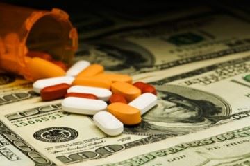 کاهش ۳۵ درصدی تخصیص ارز واردات دارو در سال ۹۸