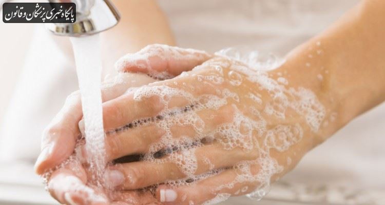 پوشیدن دستکش ضرورت شست‌وشوی دست را برطرف نمی‌کند
