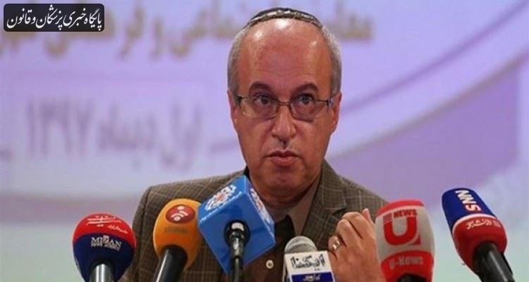 پزشکان را نمیتوان ملزم به تجویز داروهای داخلی کرد پزشکان را نمیتوان ملزم به تجویز داروهای داخلی کرد