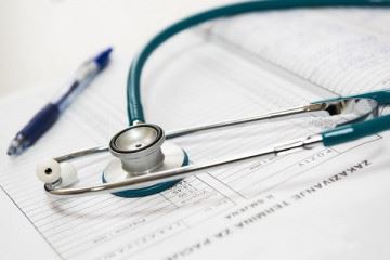 ضرورت تعیین عادلانه تعرفه‌های خدمات پزشکی