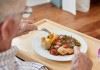 مواد غذایی مورد نیاز برای سالمندان در دوران کرونا "اینفوگرافیک"