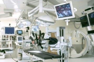 ۸۰ درصد تجهیزات پزشکی را وزارت بهداشت می‌خرد