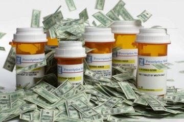 تخصیص ارز نیمایی به دارو موجب بروز چالش در صنعت داروسازی می‌شود