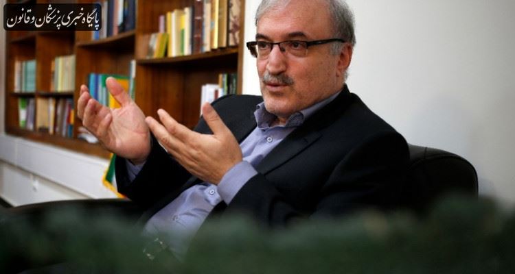 از تنگناهای کشور عبور نمیکنیم مگر دانشمندان گرهگشایی کنند از تنگناهای کشور عبور نمیکنیم مگر دانشمندان گرهگشایی کنند