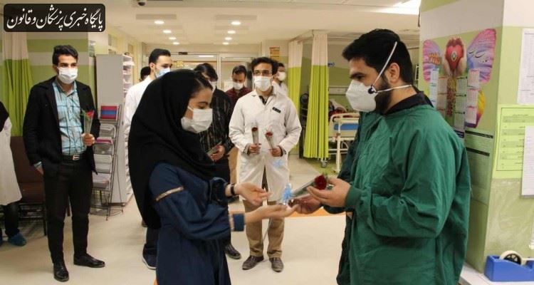 تشکلهای دانشجویی یزد از کادر درمانی قدردانی کردند تشکلهای دانشجویی یزد از کادر درمانی قدردانی کردند