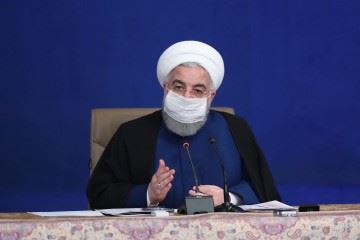 آزمایش کرونا را به ۴۰ هزار نفر در روز افزایش می‌دهیم و مخارج آن را تامین می‌کنیم