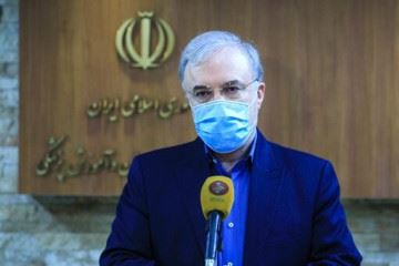 تمام مسافرانی را که از انگلیس وارد کشور شده‌اند، رصد می‌کنیم