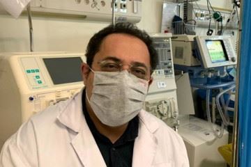 اول باید مسئولان وزارت بهداشت تزریق واکسن ایرانی رونا را تجربه کنند