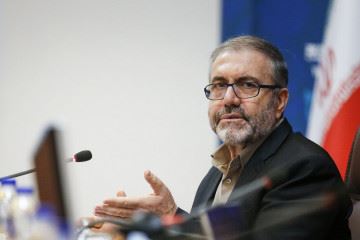 نباید در جامعه نسبت به بیماری کرونا عادی انگاری پیش بیاید