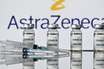 هشدار کارشناسان ایتالیایی در مورد تزریق واکسن آسترازنکا به افراد بالای ۵۵ سال