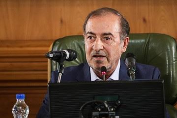دفاتر وکلا و مطب پزشکان نباید از معافیت عوارض برخوردار باشند