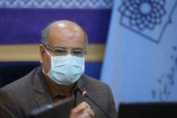 در ۲۴ ساعت گذشته بیش از ۳۰۰ بیمار در بخش‌های کرونایی بستری شدند
