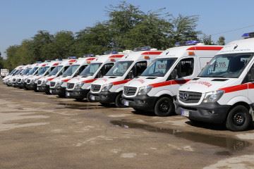 تلاش برای ترخیص ۴۰۰ دستگاه آمبولانس از گمرک