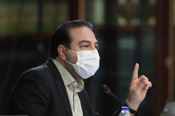 واکسیناسیون کرونا بر اساس اولویت بندی سند ملی واکسیناسیون انجام می‌شود