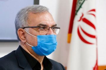 دانشگاه‌ها باید به سمت آموزش حضوری حرکت کنند