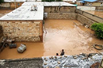 آب شرب شهر سیل‌زده معمولان پس از ۶ روز وصل شد