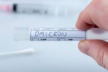 کدام آزمایش، ابتلا به سویه اُمیکرون را بهتر تشخیص می‌دهد؟