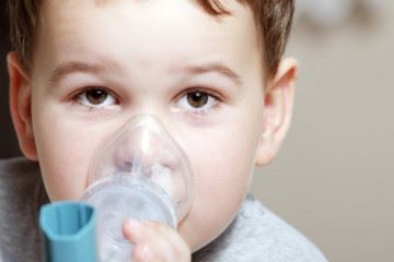 سالانه ۴ میلیون کودک به بیماری آسم مبتلا می‌شوند