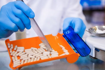 ۷۲ درصد تولید مواد اولیه دارویی در کشور با نیازهای داروسازی منطبق است