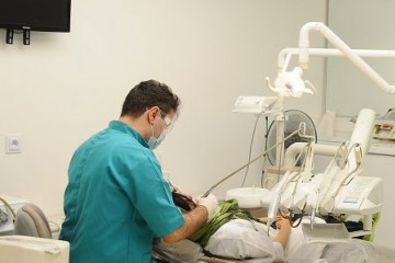 سرانه دندانپزشک در کشور ۵ نفر به ازای هر ۱۰ هزار نفر تخمین زده می‌شود