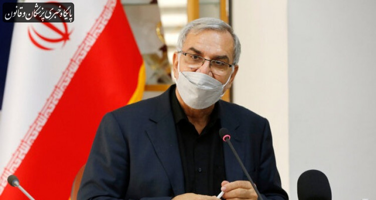 طبق قانون با مافیای دارو برخورد می‌کنیم