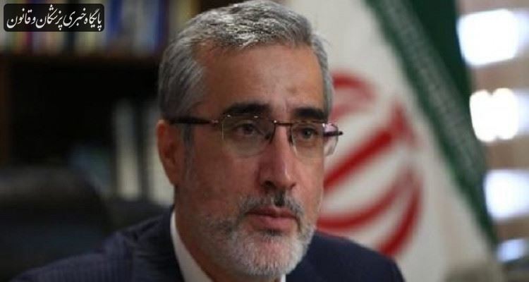 کوچک بودن اقتصاد دارویی کشور، یکی از مهمترین دغدغههای این عرصه است کوچک بودن اقتصاد دارویی کشور، یکی از مهمترین دغدغههای این عرصه است