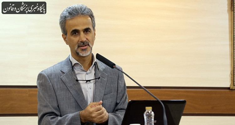 اگر کسی نمی‌خواهد با تامین‌اجتماعی همکاری داشته باشد مختار است