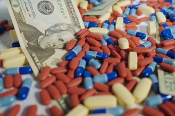 تنظیم بازار دارو از مهم‌ترین وظایف نظام سلامت است