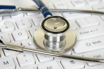 حق تعیین تعرفه به متولیان جامعه پزشکی بازگردانده شود