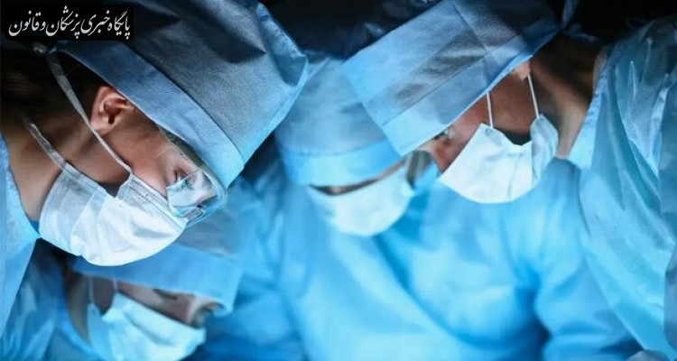 قسمت عمدهای از خدمات سلامت را پزشکان ارائه می دهند قسمت عمدهای از خدمات سلامت را پزشکان ارائه می دهند