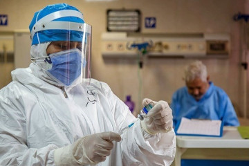 مرگ بیش از ۷۵ هزار نفر در ایران به دلیل تاخیر در واکسیناسیون کرونا