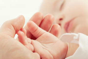 تغذیه با شیر مادر باعث تقویت سیستم ایمنی نوزاد می‌شود