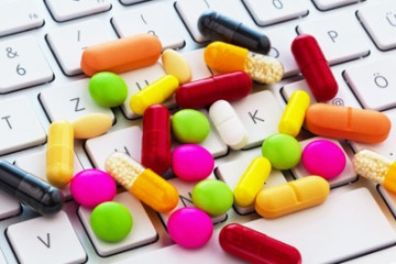 عرضه دارو در پلتفرم‌های اینترنتی مورد تایید سازمان غذا و دارو نیست