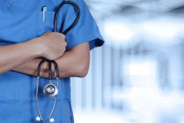 پزشکان دیگر انگیزه‌ای برای ماندن در مراکز دولتی ندارند