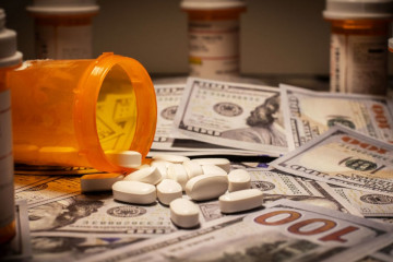 سازمان غذا و دارو جلوی تخصیص ارز به شرکت های دارویی را گرفت
