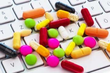 آیین‌نامه فروش دارو در فضای مجازی تا پایان سال ابلاغ می شود