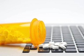 زمان اجرای خدمات اینترنتی دارویی در اختیار وزارت بهداشت است