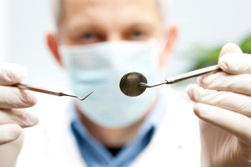 خدمات دندانپزشکی در ظاهر گران‌ است