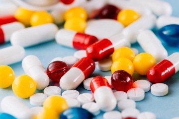 ۸۰ درصد از بازار دارویی کشور در اختیار شرکت‌های فراملیتی قرار دارد