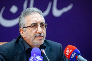 دریافت وجه نقد از بیماران به جای استفاده از کارتخوان تخلف تعزیراتی نیست