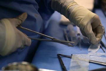 در تامین "لباس" "پماد" و "پانسمان‌" سوختگی با مشکل مواجه هستیم