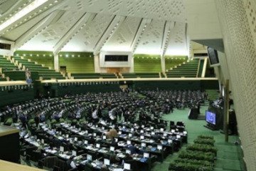 سازمان غذا و دارو مکلف به ایجاد ذخیره ۶ ماهه دارو و ملزومات پزشکی شد
