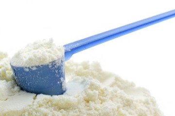 افزایش تولید و حمایت از داروخانه‌ها؛ راه‌حل تامین پایدار شیر خشک