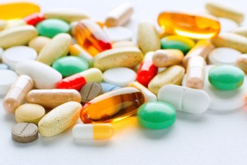 سرکوب قیمت دارو منطقی نیست