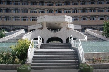 اعتصاب ۱۲۰ پرستار بیمارستان الزهرا اصفهان به خاطر مطالبات معوقه